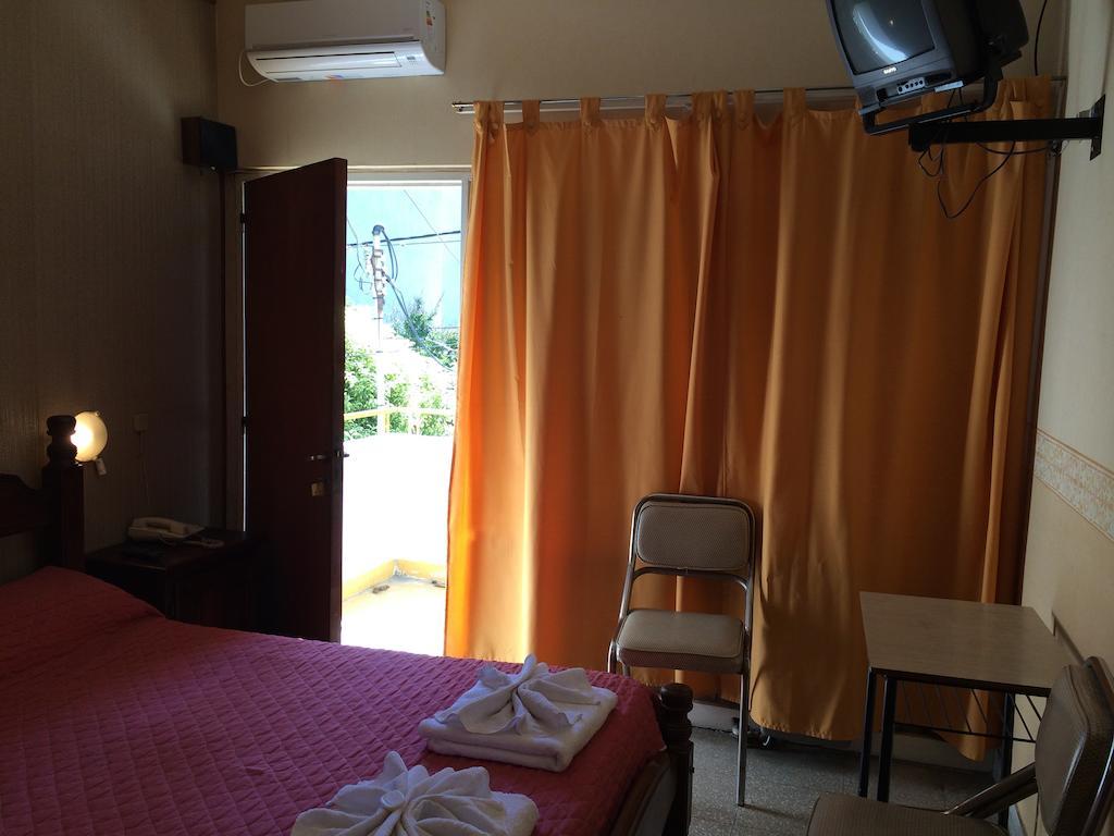 Hotel Cordoba Villa Carlos Paz Buitenkant foto